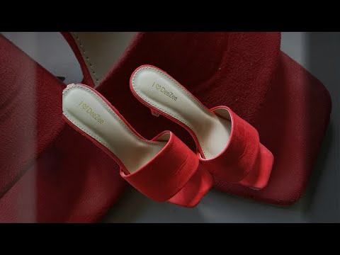 Bare feet with red sandals - In public places