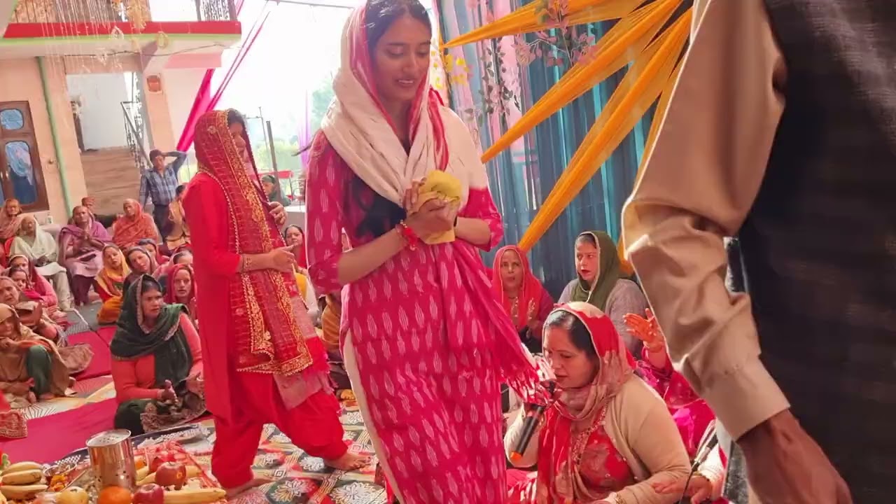 #bhajan कीर्तन में सुनिए मातारानी जी की चुनरी का भजन #kirtan 🙏🏻