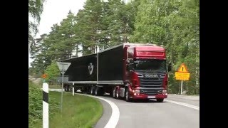 The World's Most Powerful Truck - Scania 730hp V8 on exit ramp