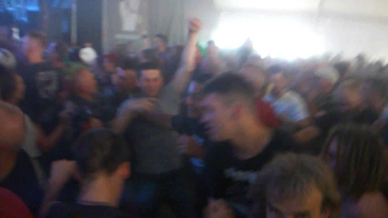 industrial piercing Woodstock 2015, Sexbomba - Woda woda woda
