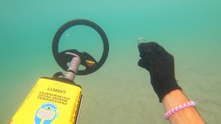 Metal Detecting Underwater at the Beach! Found Diamond Wedding Ring & Money!
