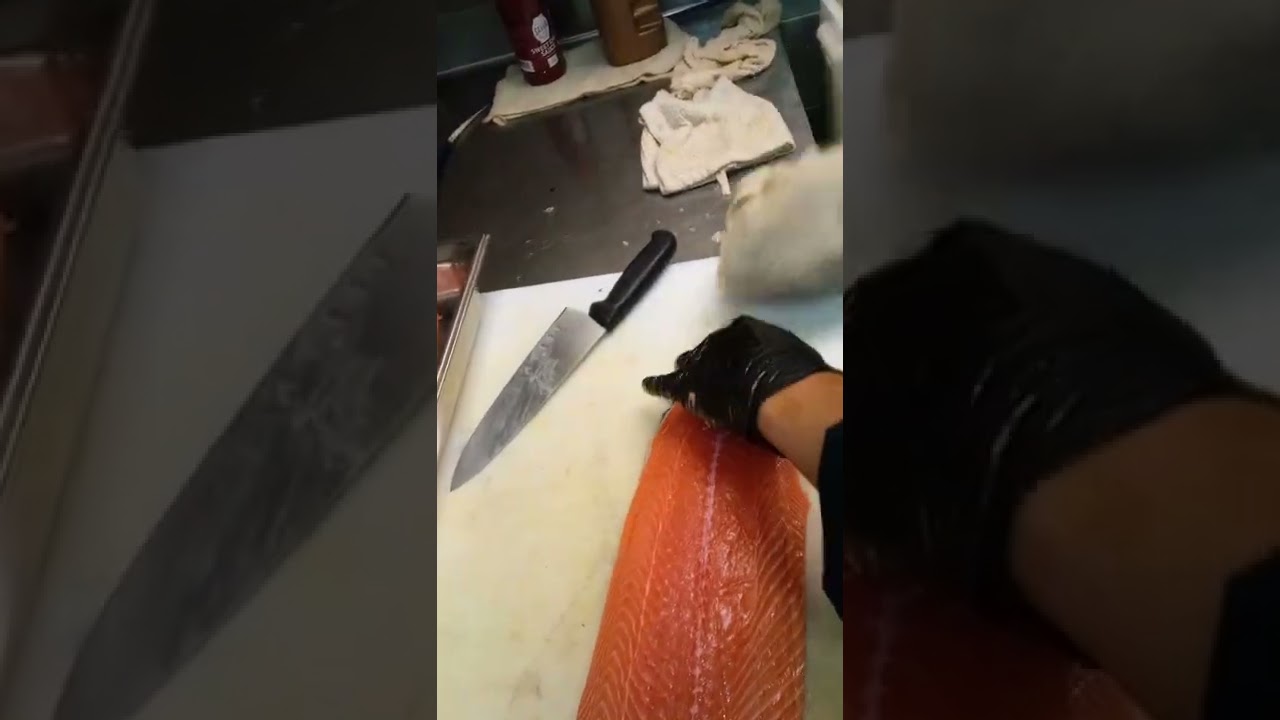 ⁣Easy way Taking skin off salmon