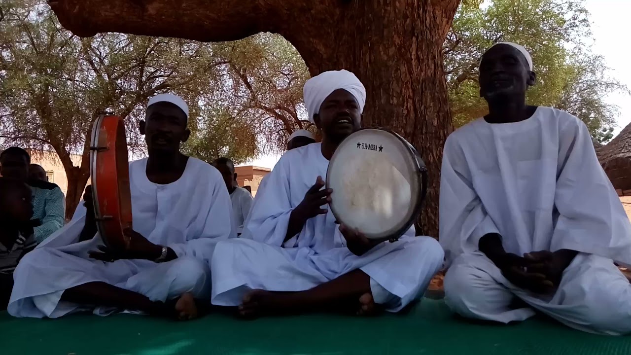 شيخ نورين والمديح بقريه الزريقه القيزان  له الرحمه