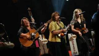 Video thumbnail of "Alison Krauss and the Cox family"