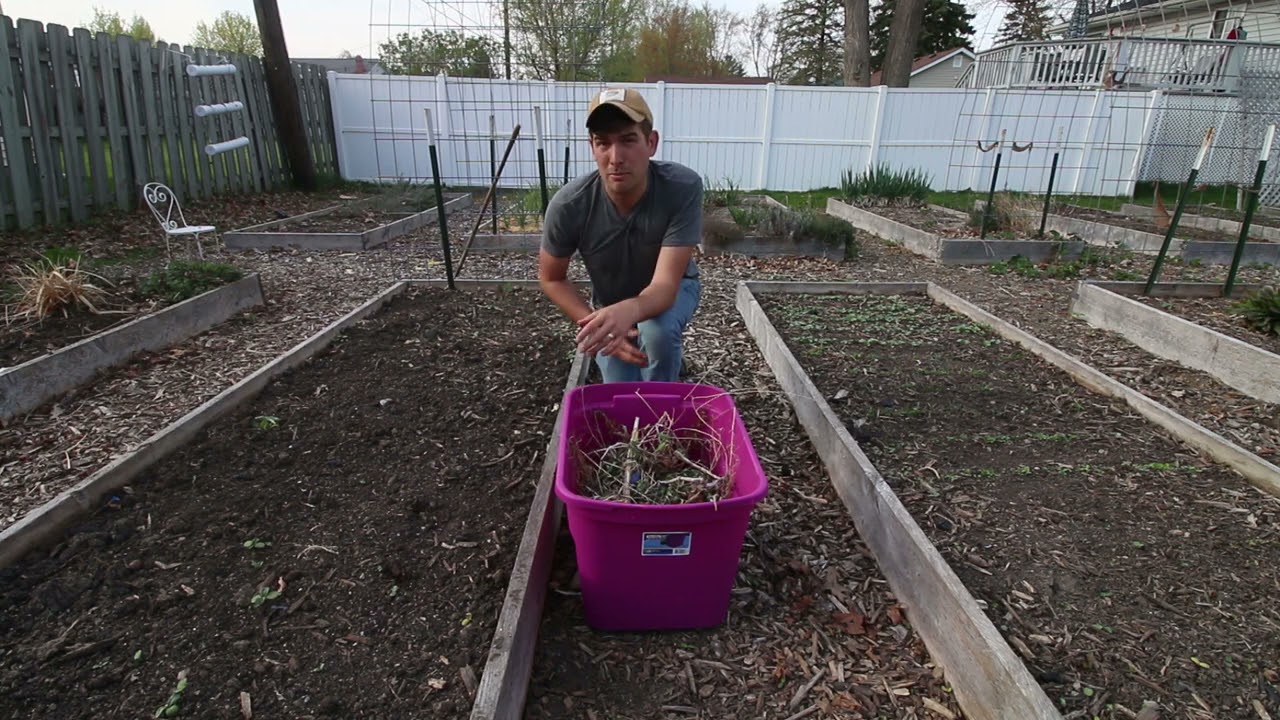 How Much Work Does A 2,000 Square Foot Garden Take?