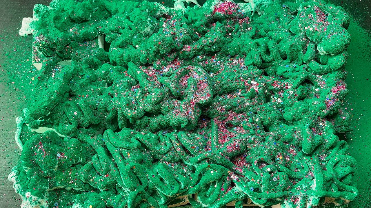 ZINNIA Gym Chalk w/ Holi Powder & Shaving Foam  