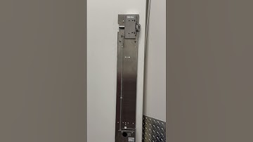 Push bar lock mechanism