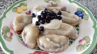 Dough for dumplings and dumplings without eggs I sculpt and cook dumplings with blueberries