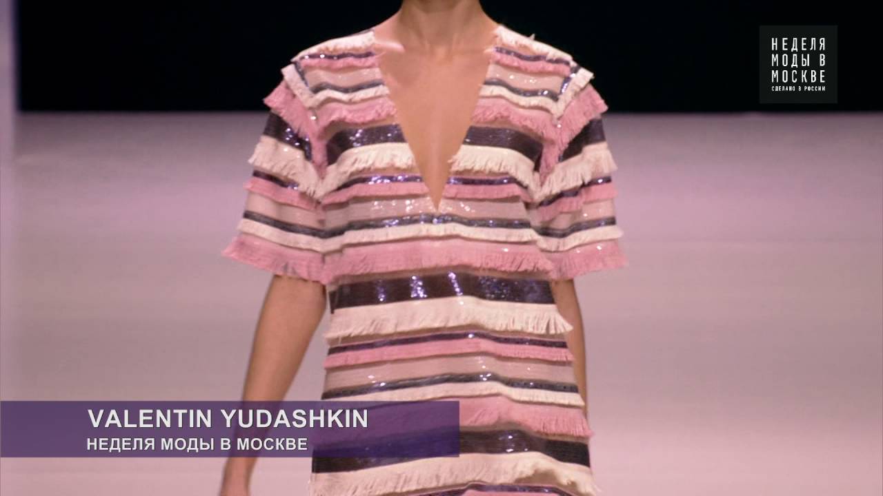 Valentin Yudashkin spring-summer 2017 Moscow Fashion Week