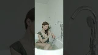 Bermain air wanita dewasa #bathroom#sexy#water#bokep#dilarang menonton#gaming#short