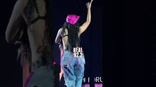 Nicki Minaj performs one of her BEST songs feat. Drake “Moment 4 Life”