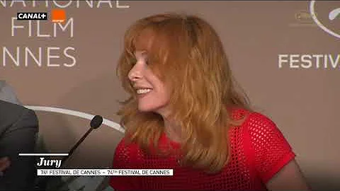 "C'est tout !", Mylène Farmer fait rire au Festival de Cannes