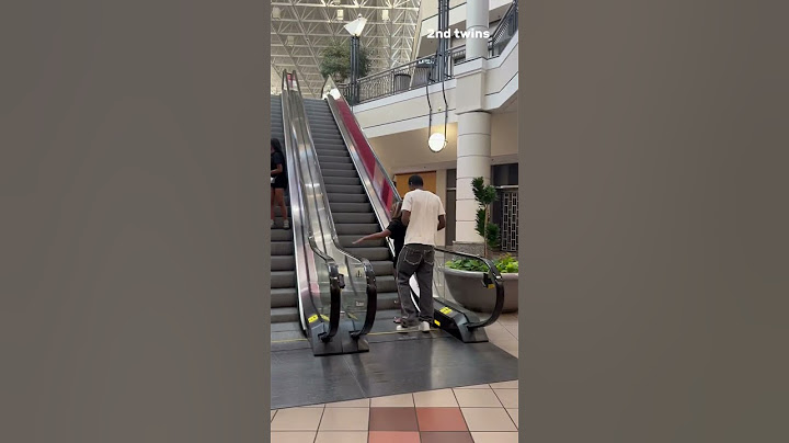 TWIN PRANK on STRANGERS🤣 #youtubeshorts #funny #prank