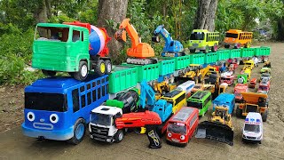 Mobil Truk Tronton Panjang Bongkar Mobil Mobilan Truk Molen, Excavator, Truk Pemadam Bulldozer