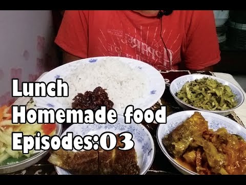 lunch-fish-curry,fried-bitter-gourd-and-salad-eating-with-rice/homemade-food/-eating-show:03