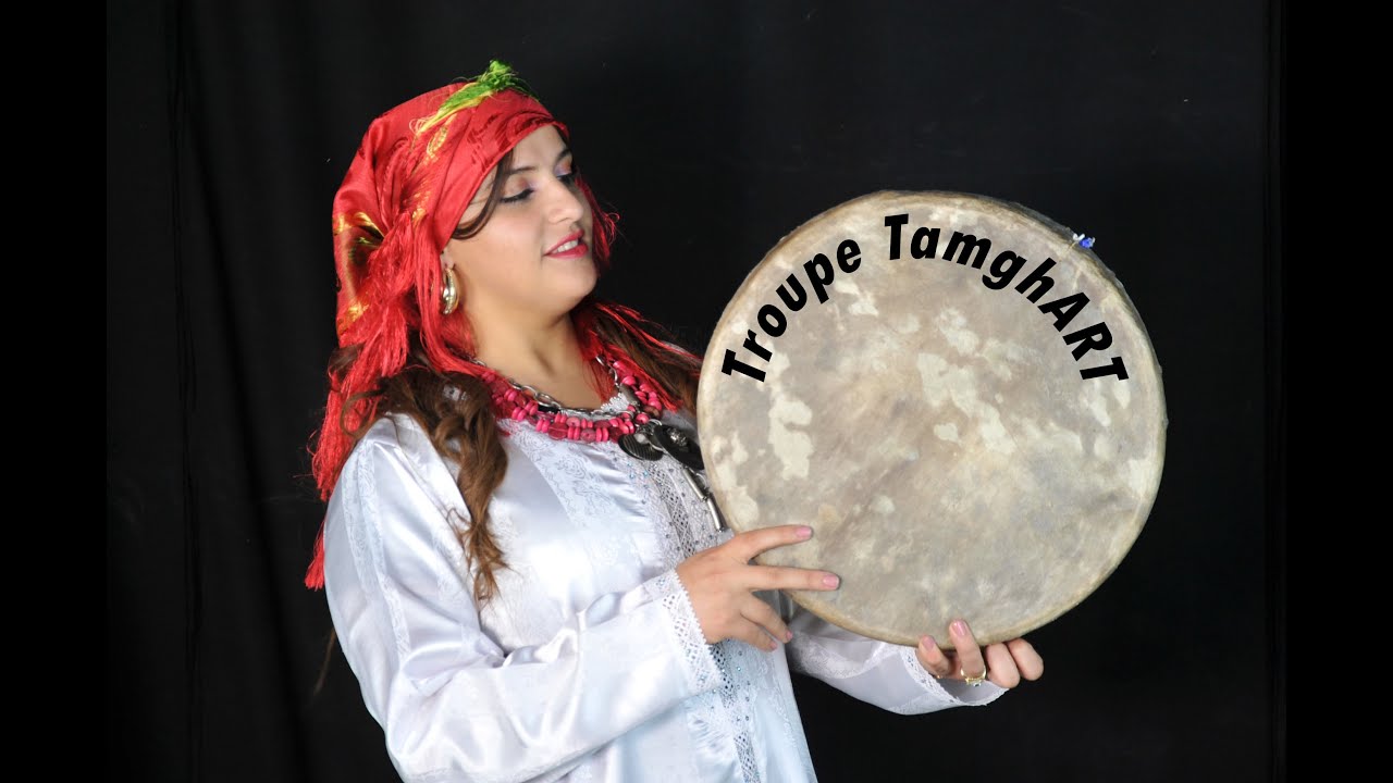 siham tilila  : hidous لأول مرة بمدينة وجدة شابات يبدعن برقصة فلكلورية حيدوس