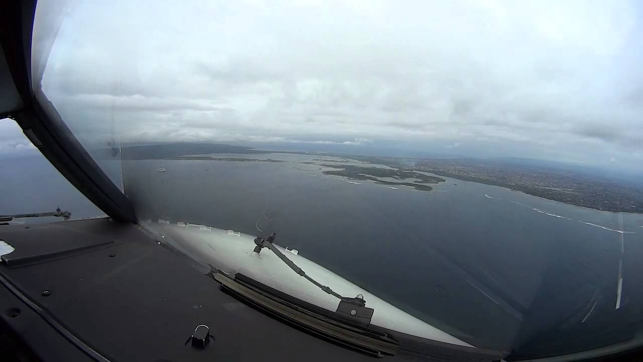 B737-800NG APPROACH AND LANDING AT DENPASAR BALI MULTI CAM