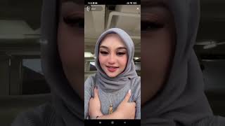 paah cantek payung 🍑🍑#tiktok #livetiktokcewekmalaysia #tiktoklive