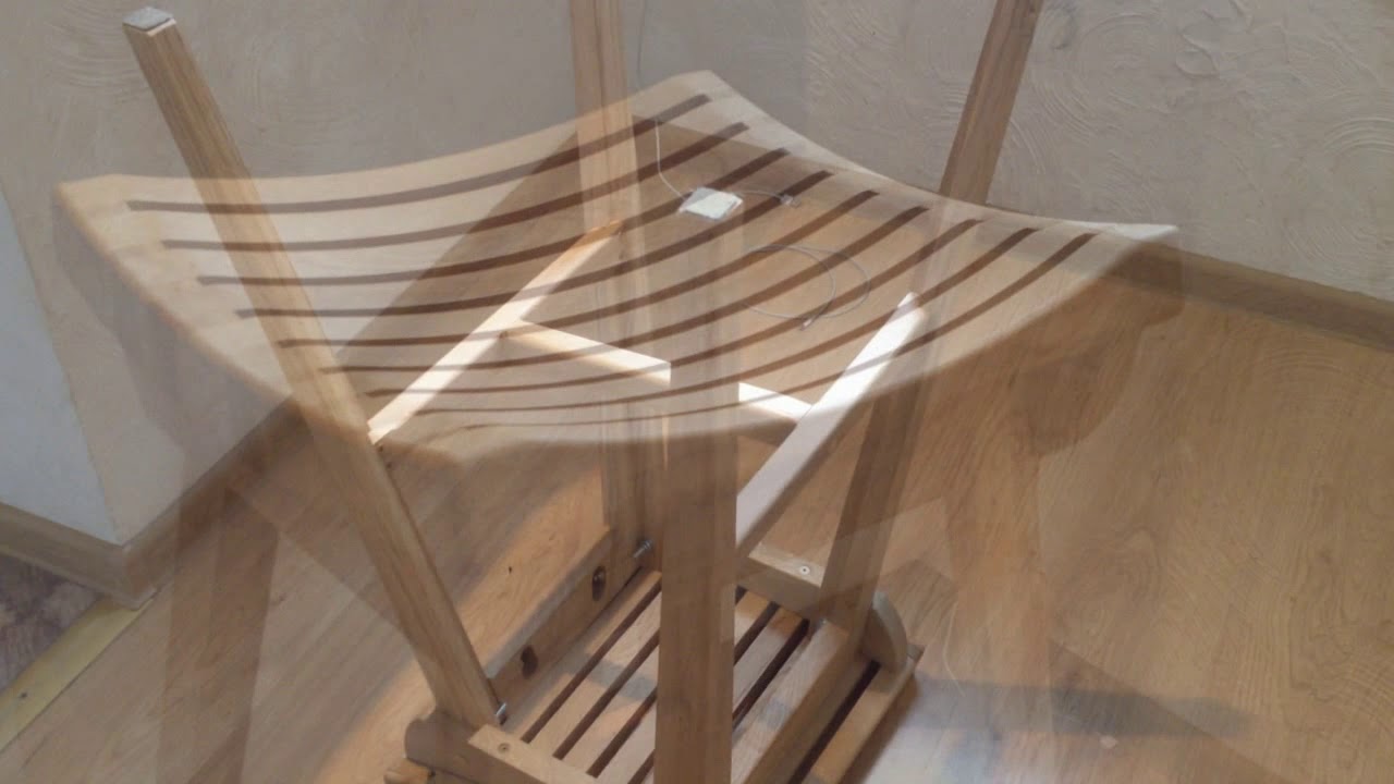 Барный табурет из дуба без гвоздей Bar stool made of oak without nails