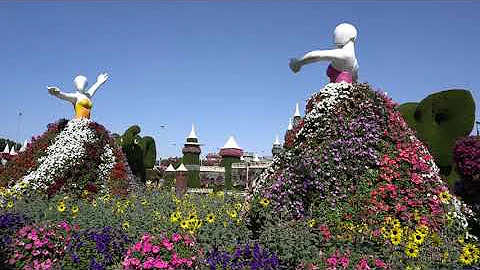 Dubai Miracle Garden 2021|  4K| Dubai Tourist Attractions  (Ems Rowlands Vlog #52)