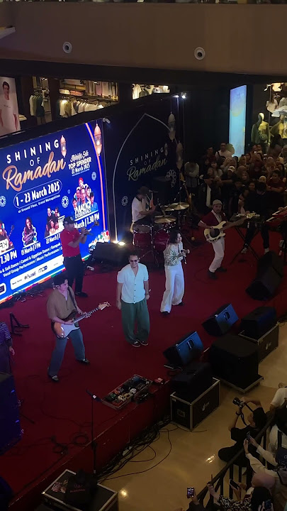 ALIQ & D’ESSENTIALS - SENJA TEDUH PELITA [Live At Grandmet]