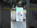 Muchas opciones, poca prioridad – art video Barcelona, street art short, trash art