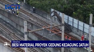 Besi Material Proyek Gedung Kejagung Jatuh ke Jalur MRT  SIP 31/05