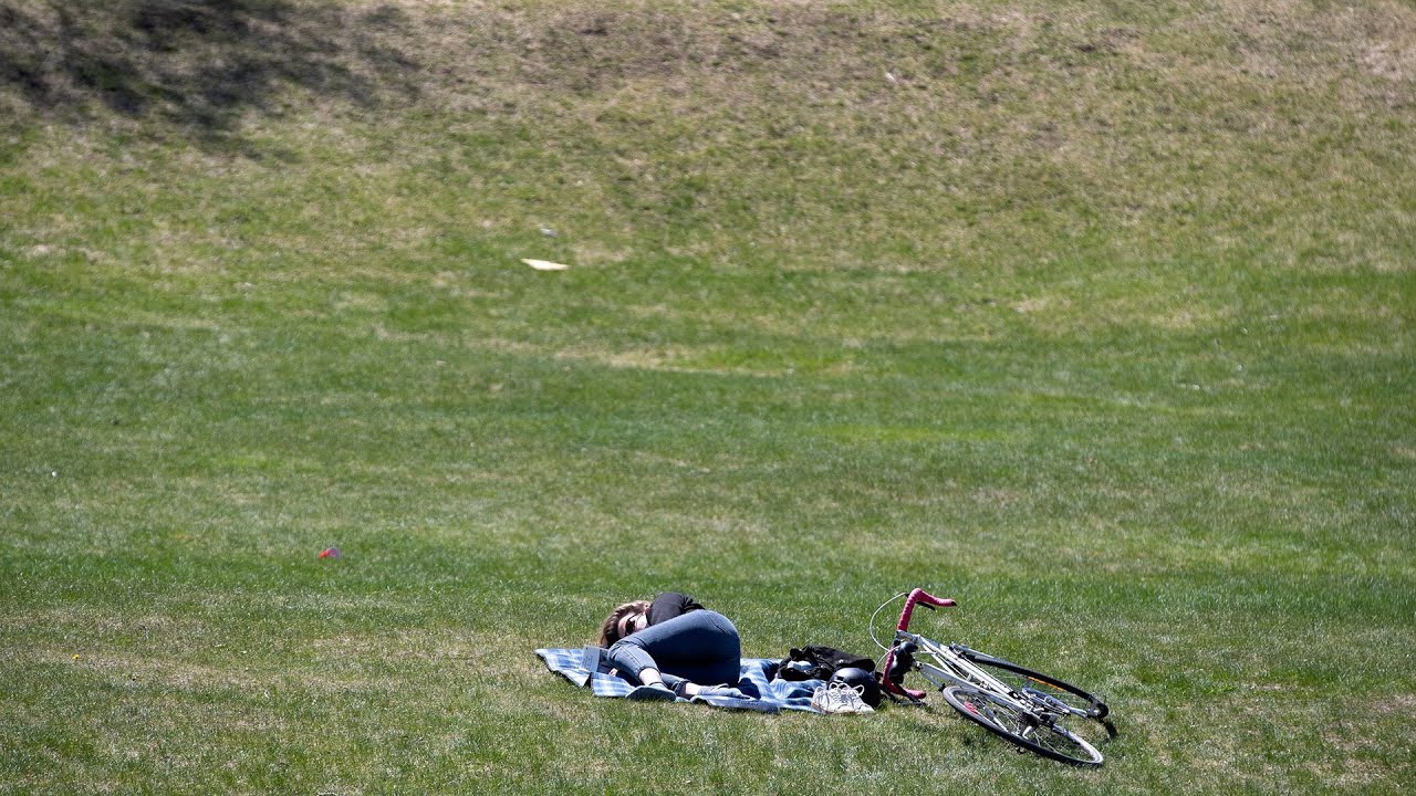 What will Quebec's pandemic summer look like?