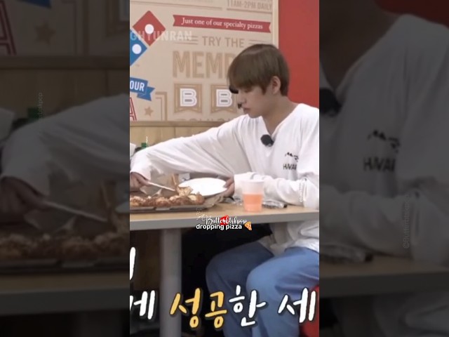 Members enjoying pizza vs taehyung dropping it 🤣🍕 class=
