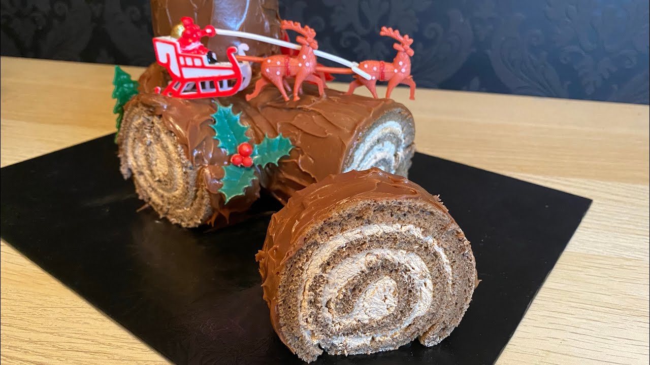 كعكة اعياد الميلاد الشهيرة (سويسرول بنكهة الشوكولاتة) de noel ‏Buche #سويسرول #كيك #شوكولاتة