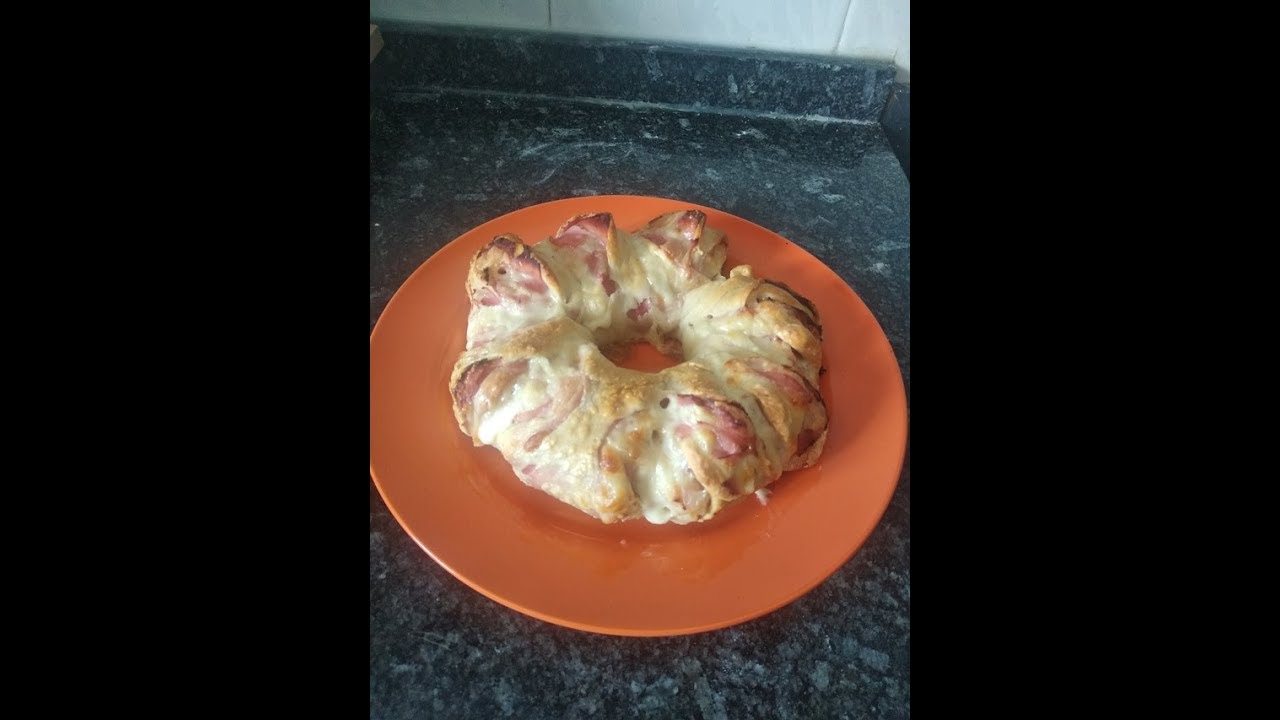 Rosca de jamón y queso monsieur cuisine - YouTube