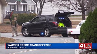 Warner Robins Standoff ends with shots fired