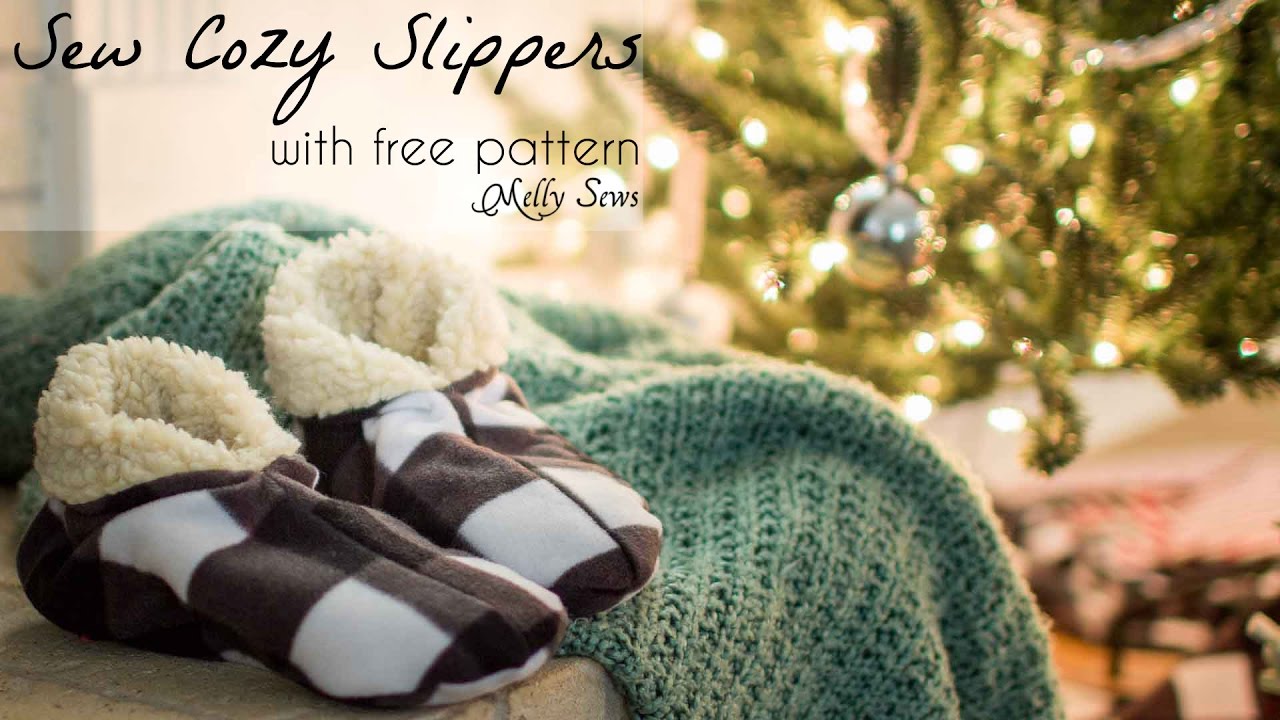 kids holiday slippers