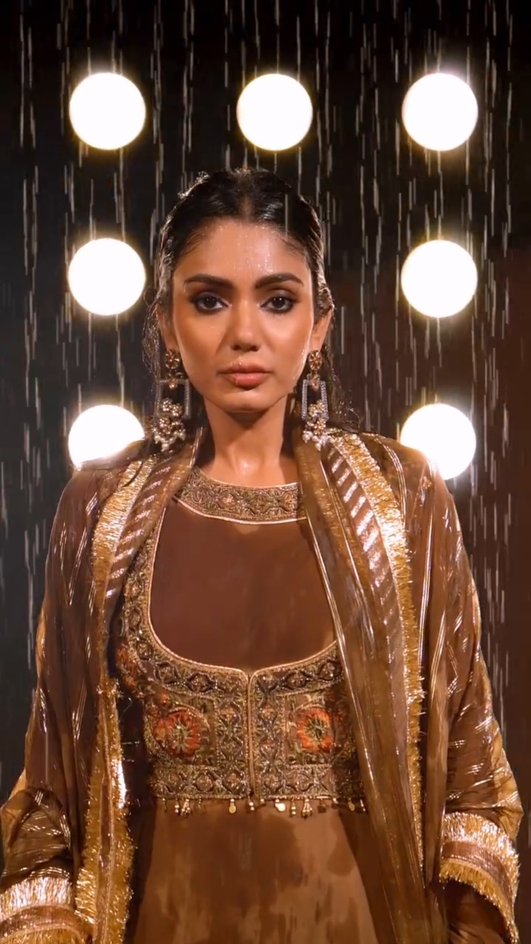 Sana Makbul - Kehna Galat Galat | Karan Veer Mehra | #NewSong #HindiSong
