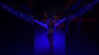 do I have the best Halloween costume? #nataliereynolds #halloween #rio #riobird #costume Rio bird Ha