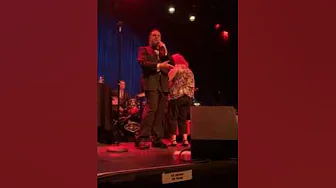 Richard Cheese performing Baby got back Richard Cheese performing Baby got back