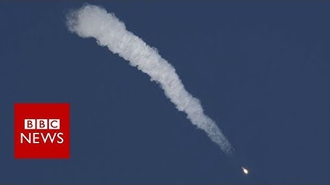 Astronauts escape malfunctioning Soyuz rocket - BBC News