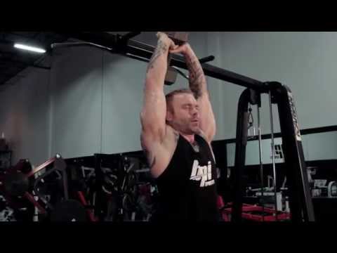 How To Do Die Hantel Overhead Extension - BPI Sport