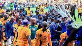 Angry Kaizer Chiefs Fans Throw Objects At The Players | Soweto Derby