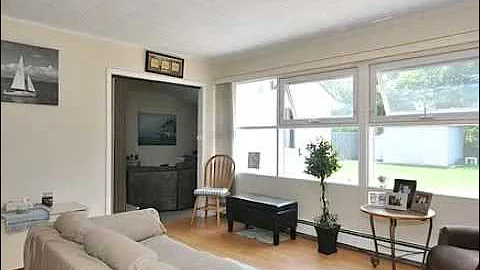 12 Constable Ln Levittown NY 11756