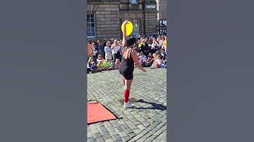 balloon lady at the Edinburgh fringe 19 08 2023 part 2