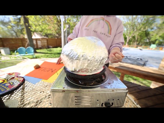 How to make Jiffy Pop Popcorn on the Electric Stove on Make a GIF
