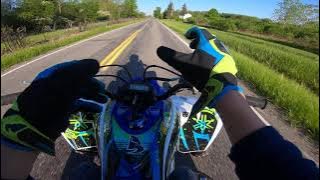 Mengendarai Raptor 700 saya ke sekolah