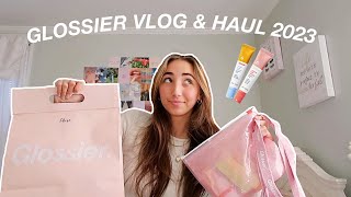 TRYING OUT THE NEW GLOSSIER BALM DOTCOMS +nyc brooklyn glossier store and haul!