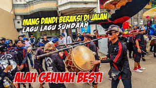 bikin seru di jalan bedugers mang dandi beraksi lagu sundaan alah geunah | cuta muda abah jaka