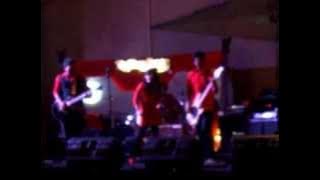 Kusuka Dia tapi Kusayang Kamu - Ravisa Band