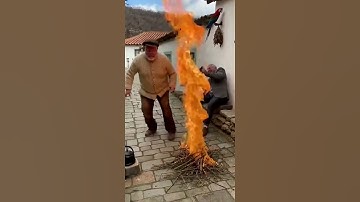 Hij liet het vuur exploderen!