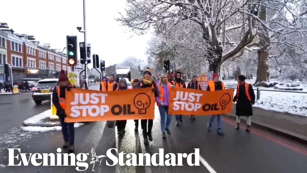 Just Stop Oil march down Clapham High Street