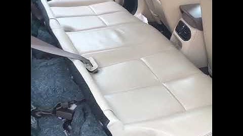 Jaguar S Type 2005 Battery Dead&Key hole Jam-Cant acces boot. Access boot via back seat see video