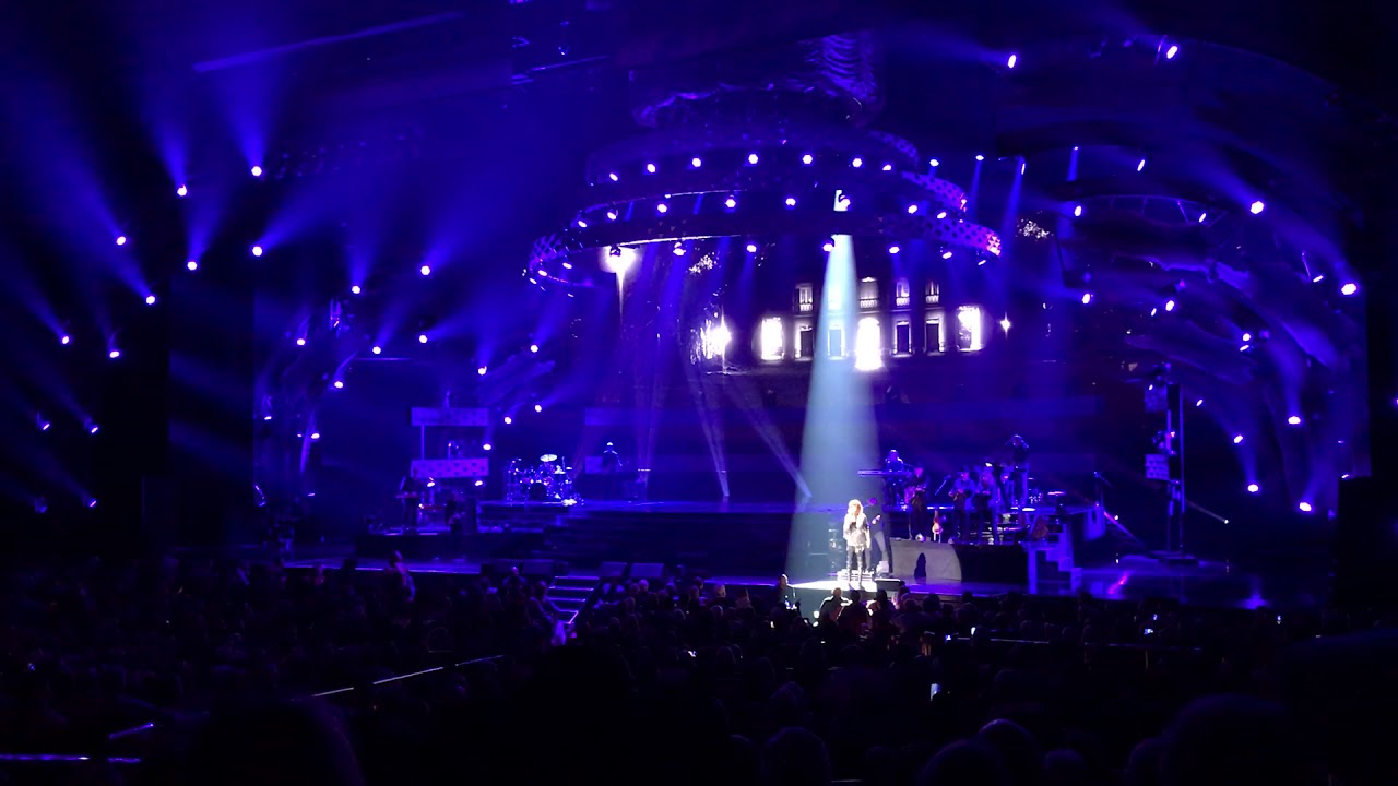 Reba McEntire The Night the Lights Went Out in Las Vegas 12